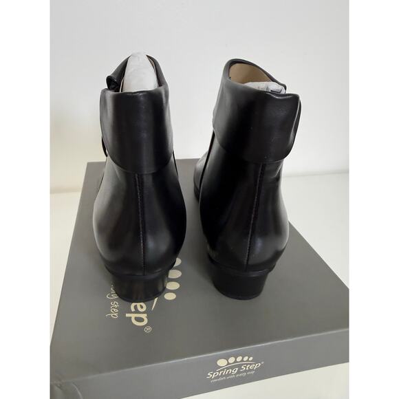 Spring Step Women's Stockholm Low-Shaft Pull-On Bootie - Picture 4 of 5